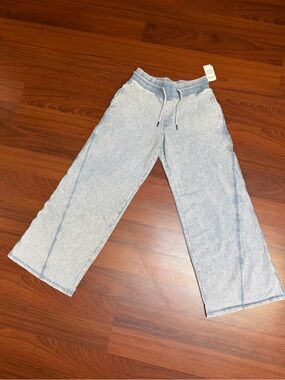 NWT Wide-Leg Sweatpants